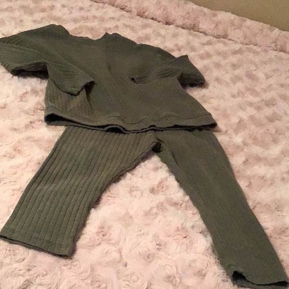 Kids ripped two piece set olive green